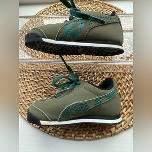 PUMA Roma Jr. Camouflage Green Unisex Sneaker - size 4